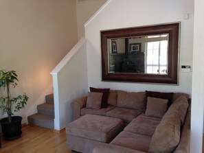 TV, fireplace, DVD player, offices