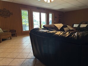 Smart TV, fireplace, DVD player, table football