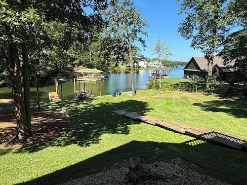 Auburn Football in 40 Minuten! Nur 2 Nächte Mindestaufenthalt, ideal für große Gruppen.