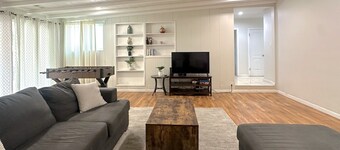 Group-Friendly Anaheim Stay – Spacious, Cozy, and Close to Disneyland BOOK NOW!