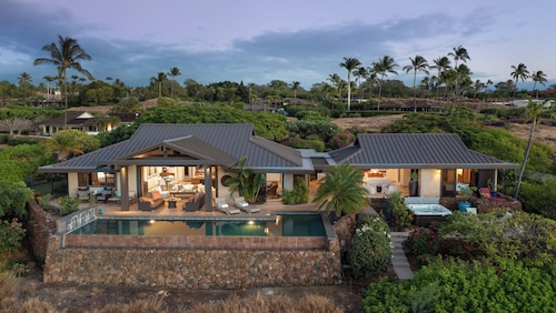 20% OFF Apr13-May1- SPECTACULAR Sunset-Ocean-Views-Pool heat-H-Tub-resort access