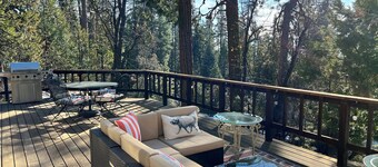 Shaver Lake 5BR Large Deck Game Room Sledding on Property Near Skiing & Lake