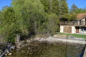 Property grounds - Beautiful Family House on the Lake (Lake Leelanau)