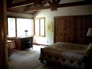 4 bedrooms, iron/ironing board, travel crib, WiFi