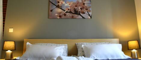 3 quartos, ferros/tábuas de passar roupa, Wi-Fi, roupa de cama