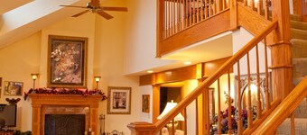 Luksushus med 6 soverom m / peis, utendørs boblebad og så mye mer