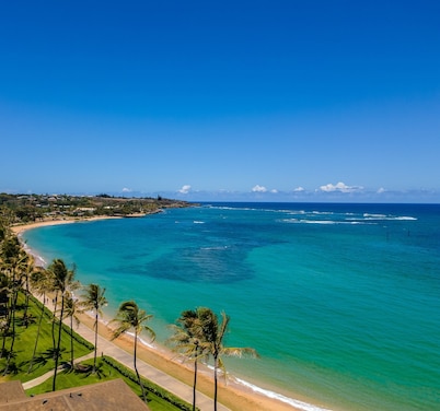 2 Bd 1.5 BA Air-conditioned Steps to paved,oceanfront path. Oceanside, end unit