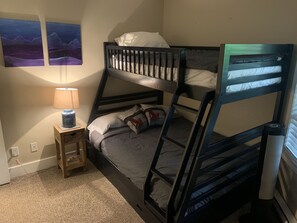 2 bedrooms, iron/ironing board, WiFi, bed sheets - A Home Away From Home Located In Walking Distance To Everything! (Whistler)