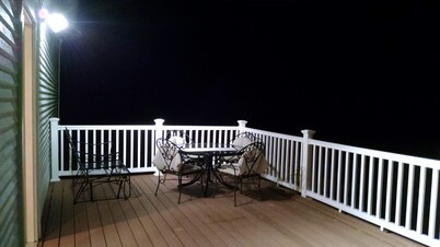 1855 Farmhouse l Fully Restored with 5 Bedrooms - Family and Pet Friendly