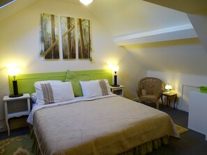 7 Schlafzimmer, Bügeleisen/Bügelbrett, Reisekinderbett, kostenloses WLAN