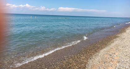 Artistic Loft close to Lake Michigan beaches, craft breweries & outlet shopping