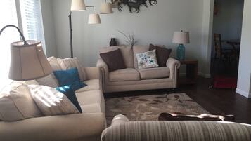 Télévision, livres, imprimantes