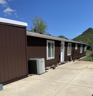 Exterior - Come relax, work & enjoy country air. (Ashland)