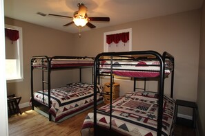4 bedrooms, iron/ironing board, free WiFi, bed sheets