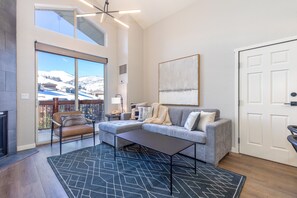 Smart-TV, peis og bordtennis