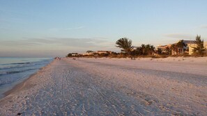 On the beach - Beachside Villa Where your stay is never long enough 1500 Gulf Blvd. IRB 2BR/2BA (Indian Rocks Beach)