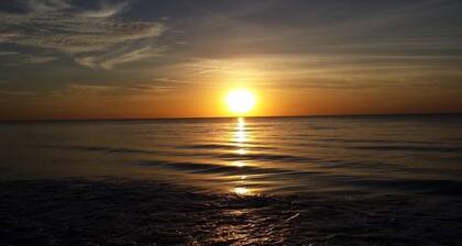 Beachside Villa Where your stay is never long enough 1500 Gulf Blvd. IRB 2BR/2BA