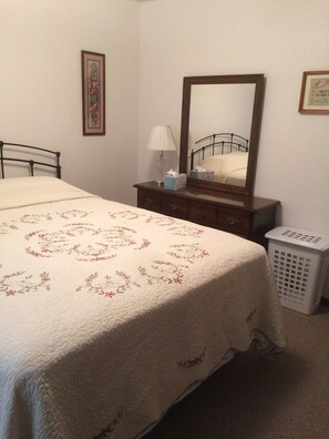1 Schlafzimmer, Bügeleisen/Bügelbrett, kostenloses WLAN, Bettwäsche