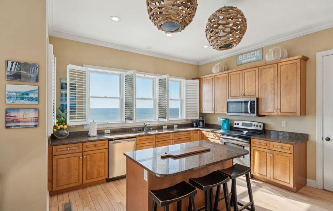 冰箱、微波炉、烤箱、炉灶