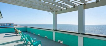 Featured "HGTV Dream Home" - Best View on the Oceanfront!