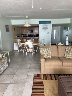 Smart TV, fireplace, DVD player, books -  BRIGADUNE Paradise Shore Drive!16D family friendly, amazing balcony view (Myrtle Beach)