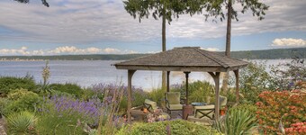 Escapade sereine près de la plage avec jardin pour les couples ou les aventuriers en solo 
