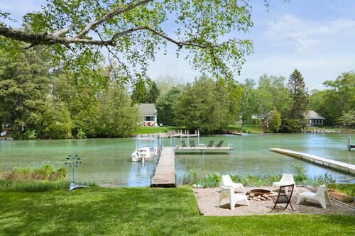  Tilava Lelandin rantahotelli yksityisillä sviiteillä