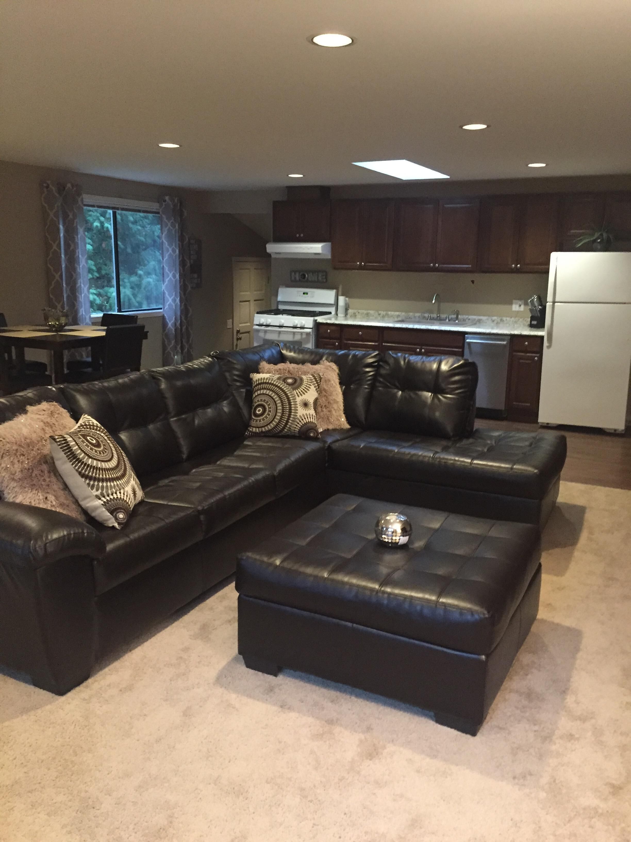 Smart TV, books, music library, stereo