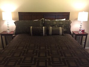 4 bedrooms, desk, iron/ironing board, free WiFi