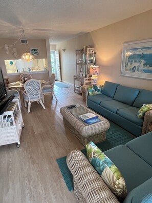 Smart TV, DVD player, table tennis, books