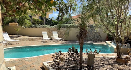 Ui, rentoudu, nauti pala paratiisista!