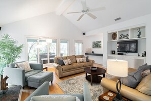 TV, fireplace, printers