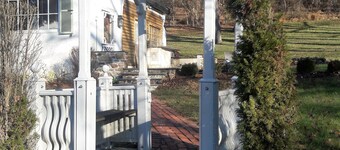 Historic Village Retreat Convienient To Everything