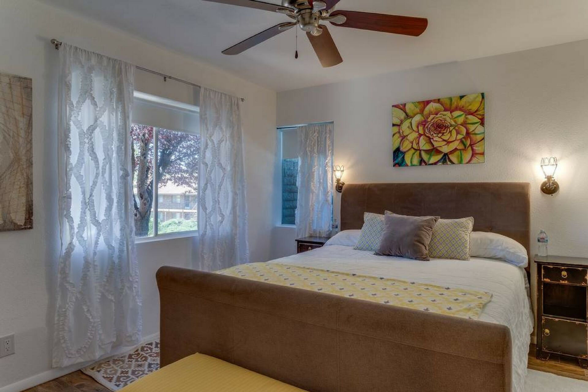 1 habitación, tabla de planchar con plancha, wifi gratis y ropa de cama 