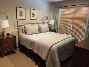 3 chambres, fer et planche à repasser, accès au Wi-Fi (inclus)