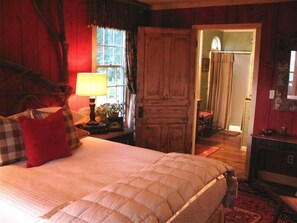 2 bedrooms, desk, iron/ironing board, WiFi - Rustic and Sophisticated Accommodation (Brevard)
