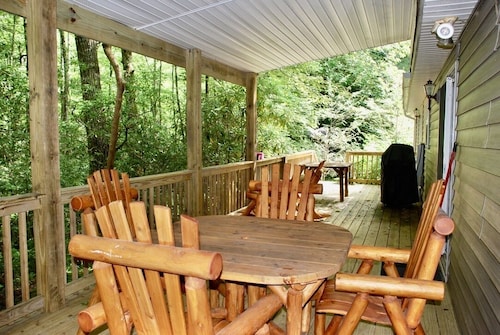 8 hehtaarin yksityisyyttä, virta ja vesiputous, Dupont, Eläimet ok