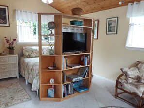 1 habitación, tabla de planchar con plancha, wifi gratis y ropa de cama