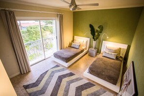 3 habitaciones, tabla de planchar con plancha, wifi y ropa de cama