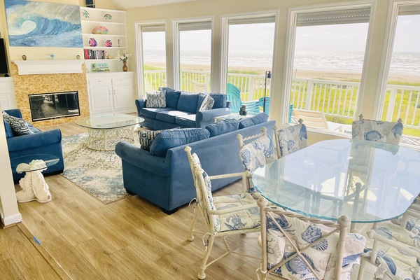 Smart-TV, peis, DVD-spiller og bøker