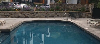 Ski-in & ski-out on Aspen mountain. One block from town. 