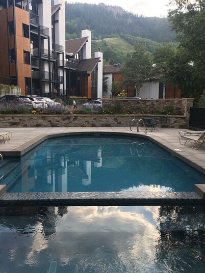 Ski-in & ski-out on Aspen mountain. One block from town. 