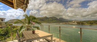 PRIVATE Ocean Front Cottage Over Looking  Beautiful Kalapaki Bay