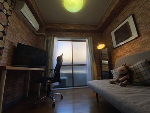 1 quarto, ferros/tábuas de passar roupa, acesso à internet