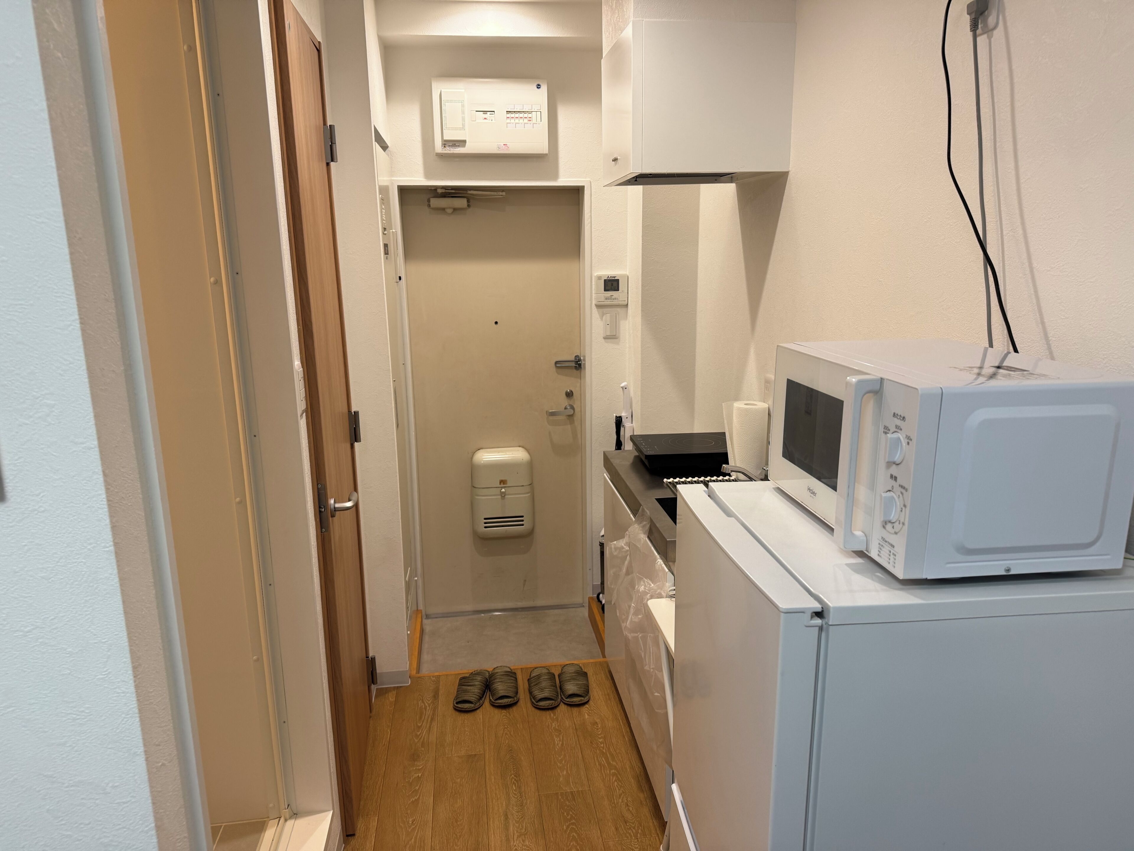 Fridge, microwave, cookware/dishes/utensils