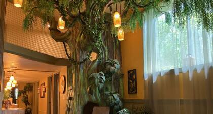 Gorgeous Location, Many Outdoor Activities, Sleeps 49 in Beds + Camping