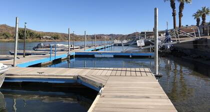 Privater Yachthafen, Docks, Golfplatznähe, Restaurants