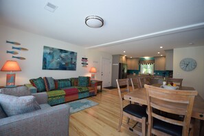 Open Floor Plan great for Family Gatherings!  Pack-N-Play & High Chair Available