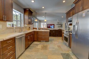 Fridge, microwave, oven, stovetop - Trailside Cabin | Hot Tub, Bocce & Fire Pit (South Lake Tahoe)