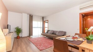 TV, DVD player, books, stereo